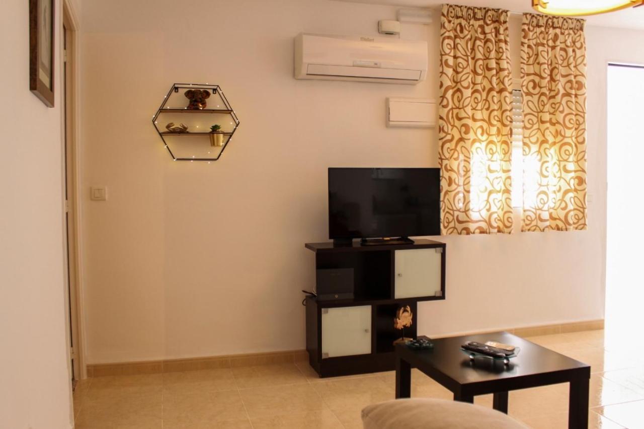 Apartamentos La Mar Chica 베날마데나코스타 외부 사진