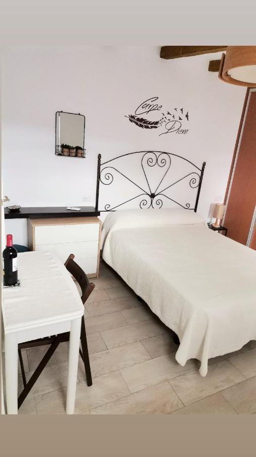 Apartamentos La Mar Chica 베날마데나코스타 외부 사진